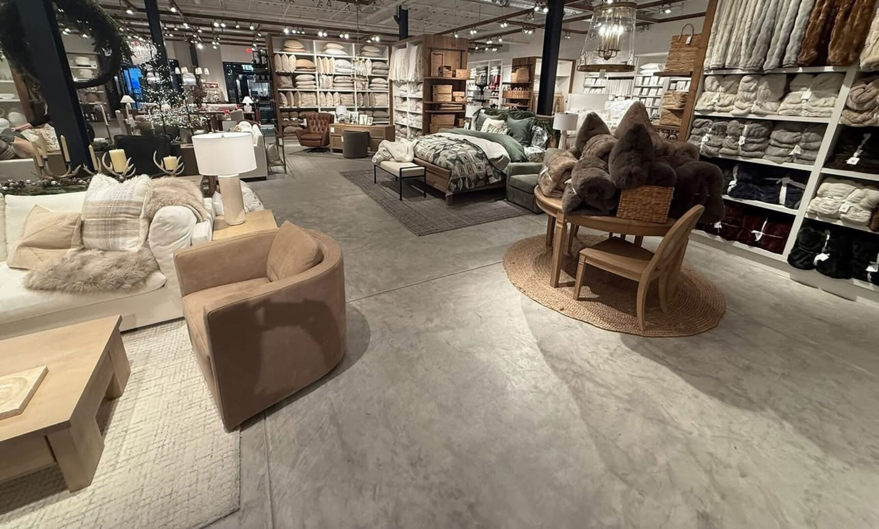 Pottery Barn Novi Store Floor